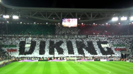 Coreografia Viking Curva Juventus allo Stadium per Juve-Milan
