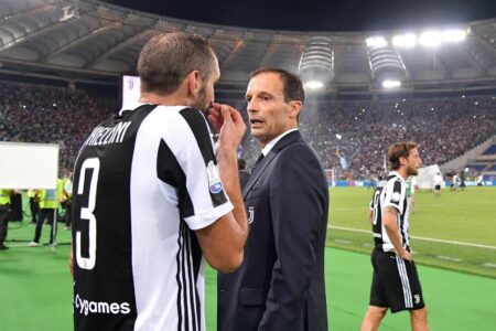 Allegri parla con Chiellini